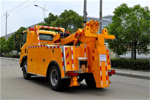 双峰高速路拖车费